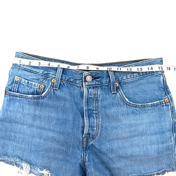 LEVI'S 501 Women's Shorts- Cut Off High Waisted Denim Shorts - Picture 11 of 15
